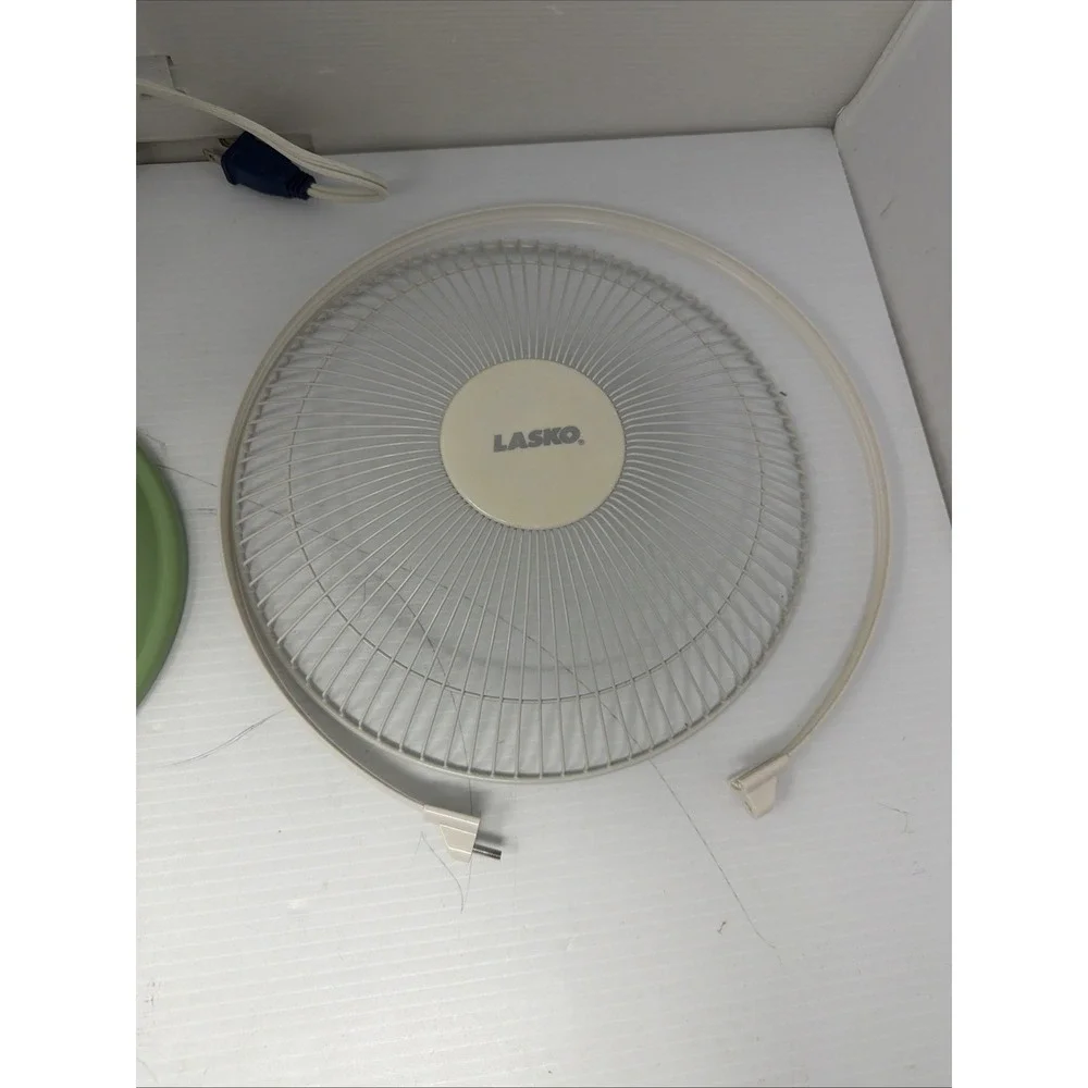 Vintage LASKO Desk Fan Type 9 Model 2094 Green Two Speed Tested Clean READ